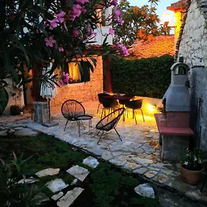 Little Heaven , Slatine Kroatien